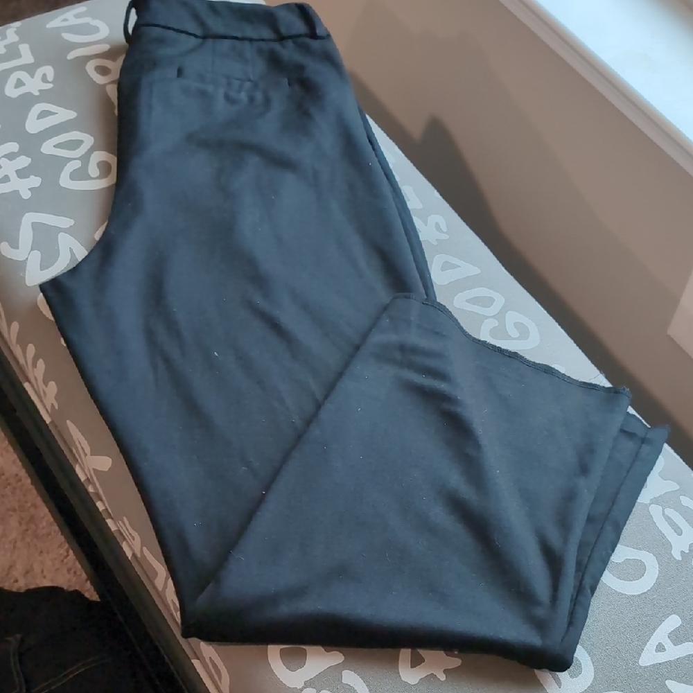 Dana Buchman Classic Black Trousers